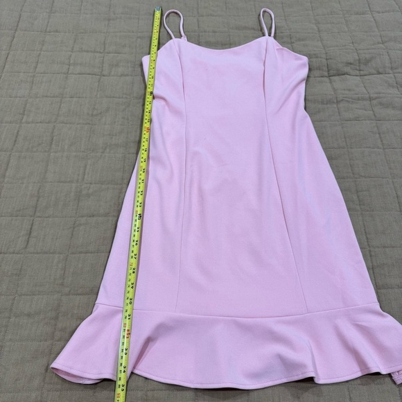 Betsey Johnson Tank Dress w/Flounce
Peach Size 2 Heart Zip Detail - Picture 4 of 10